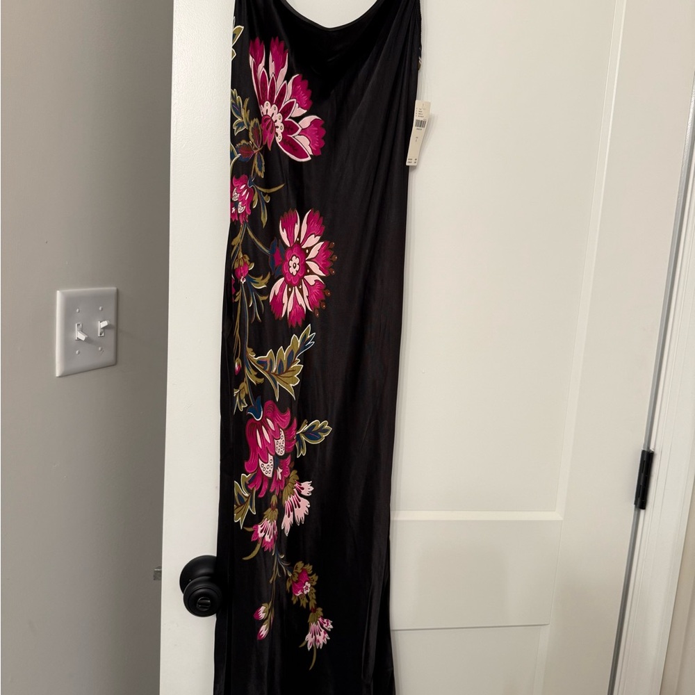 Floral Black Maxi Dress. Never worn with tags